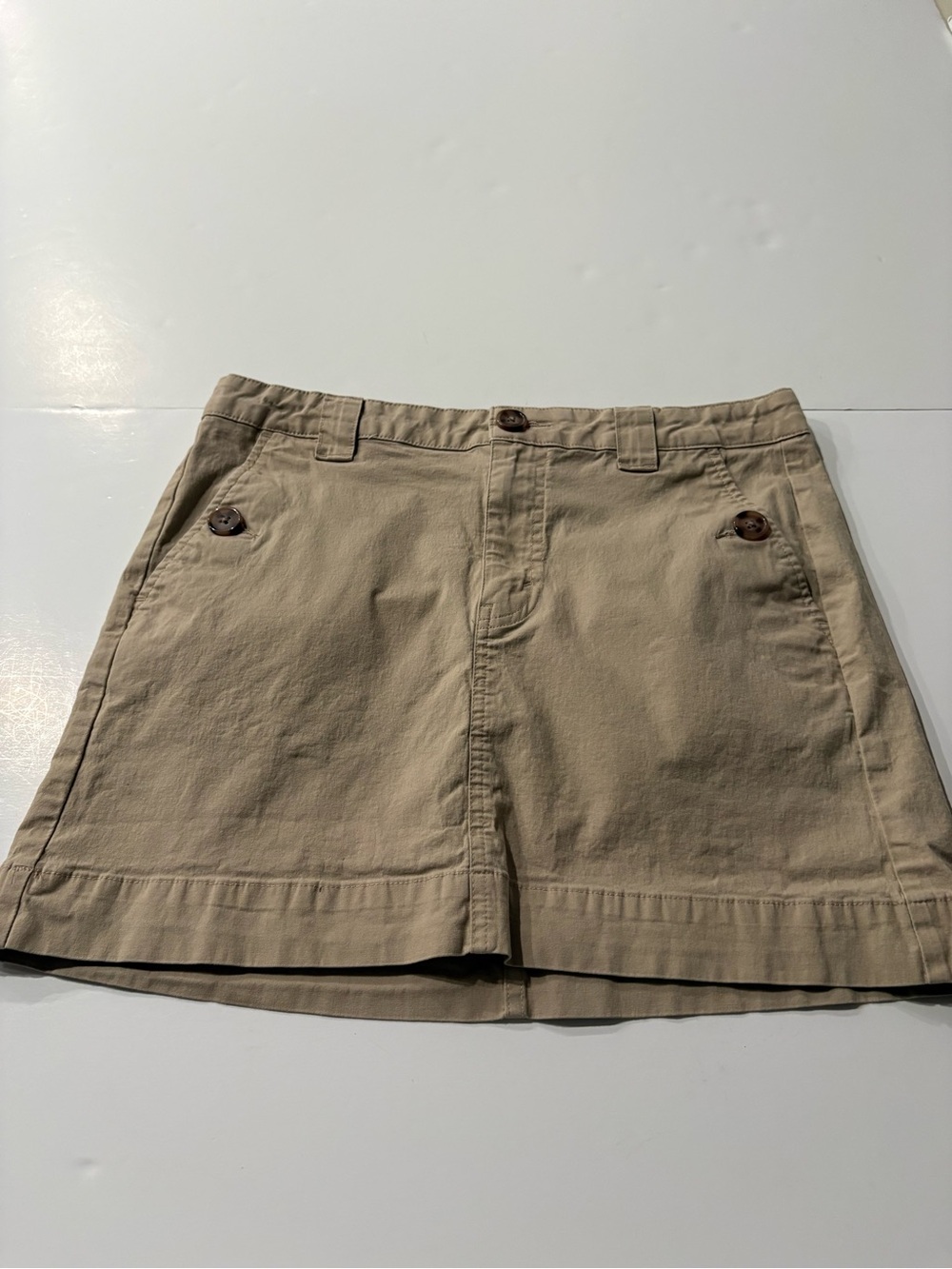Wild Fable Women’s Khaki mini skirt size 6, elastic adjustability inside waist